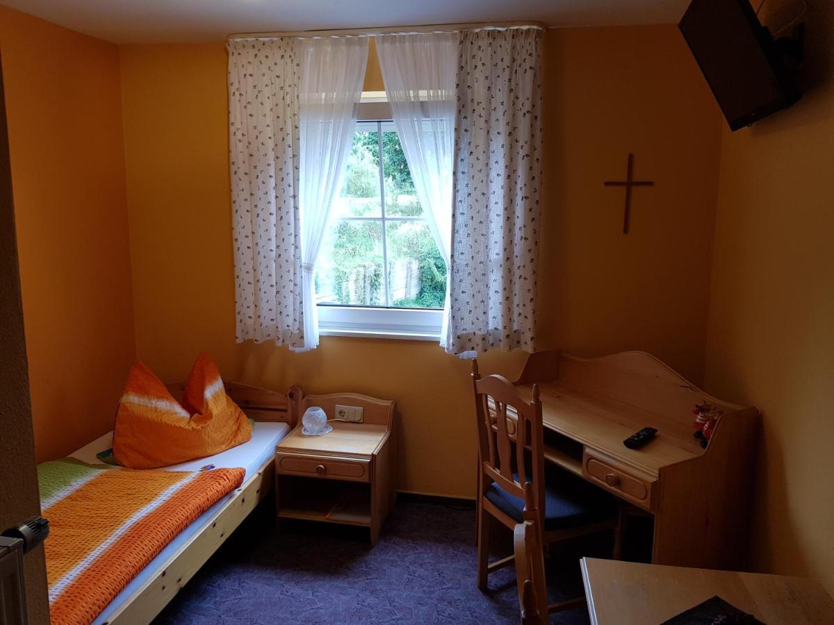 Zur Dorfmuhle Hostel Aislingen Buitenkant foto